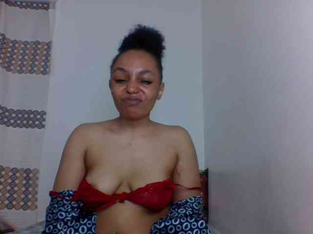 Candy011 webcam