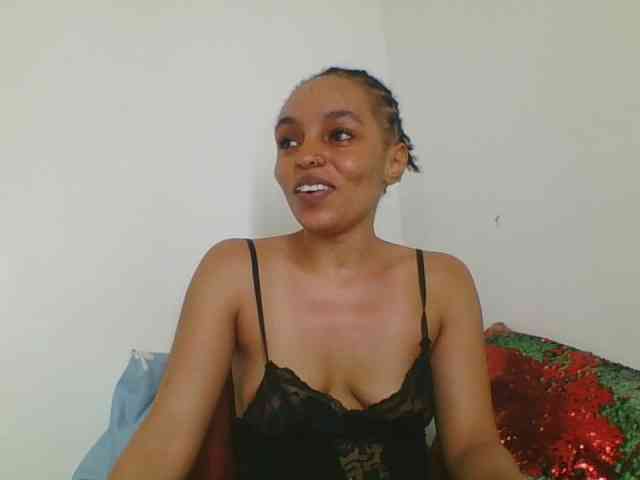 Candy011 webcam