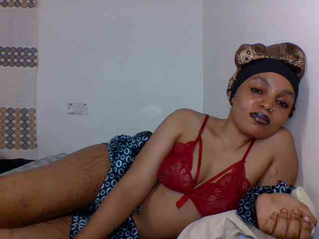 Candy011 webcam