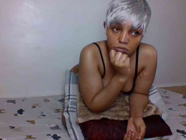Candy011 webcam