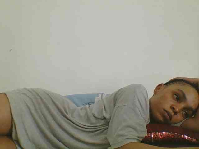 Candy011 webcam