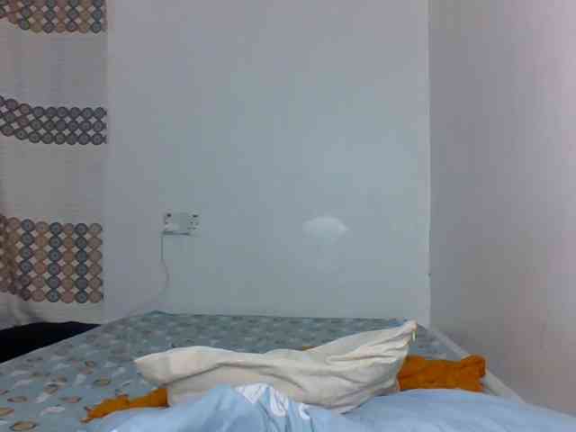 Candy011 webcam