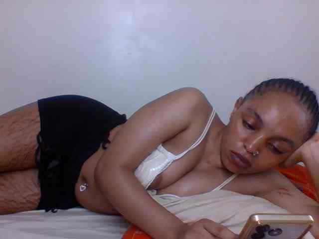 Candy011 webcam