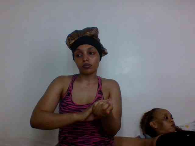Candy011 webcam