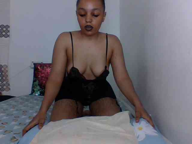 Candy011 webcam