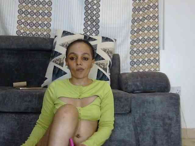 Candy011 webcam