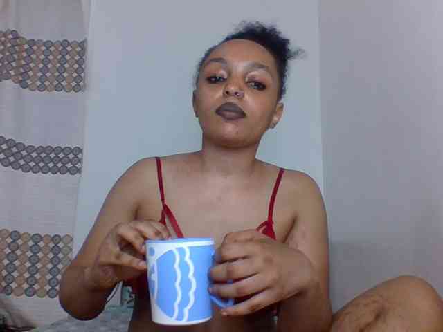 Candy011 webcam