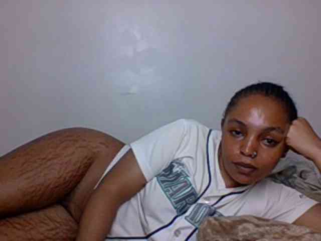 Candy011 webcam