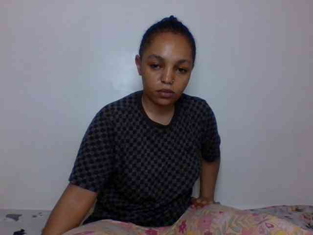Candy011 webcam