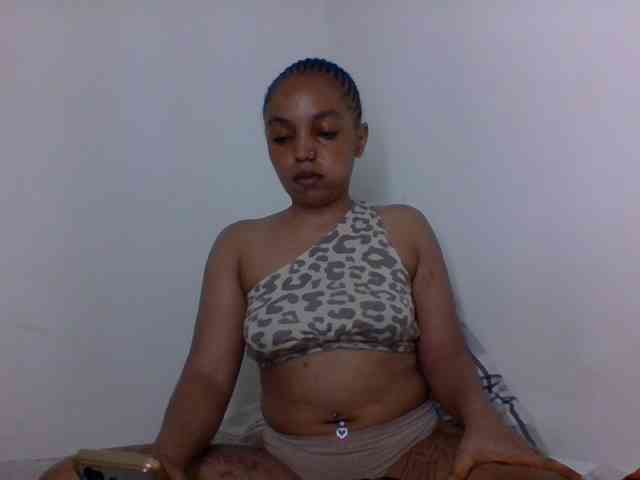 Candy011 webcam