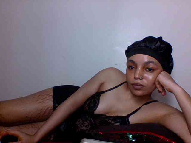 Candy011 webcam