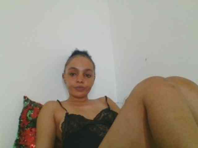 Candy011 webcam