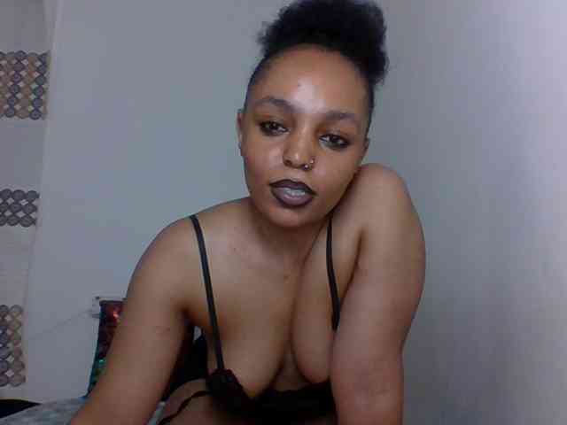Candy011 webcam