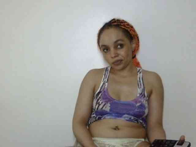 Candy011 webcam