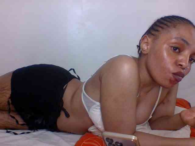 Candy011 webcam