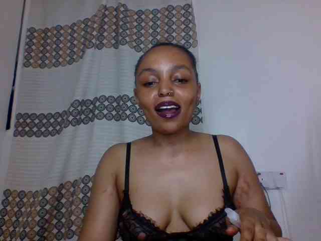Candy011 webcam