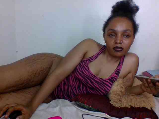 Candy011 webcam