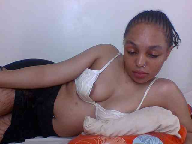 Candy011 webcam