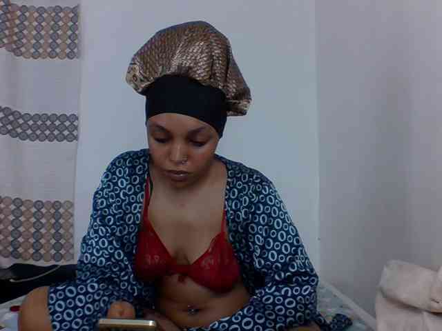 Candy011 webcam