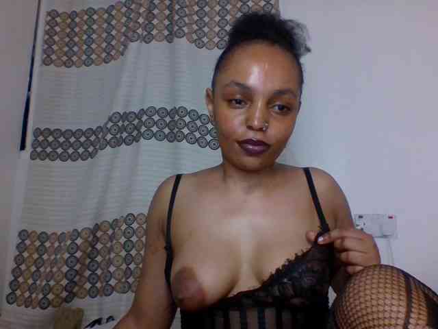Candy011 webcam