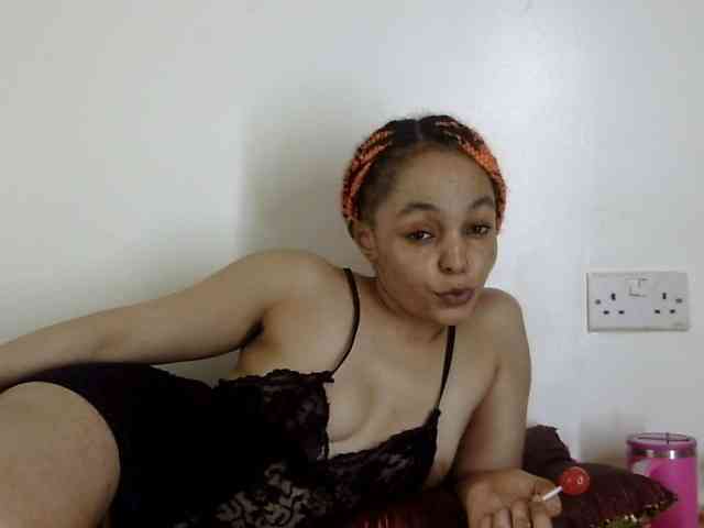 Candy011 webcam