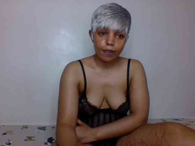 Candy011 webcam
