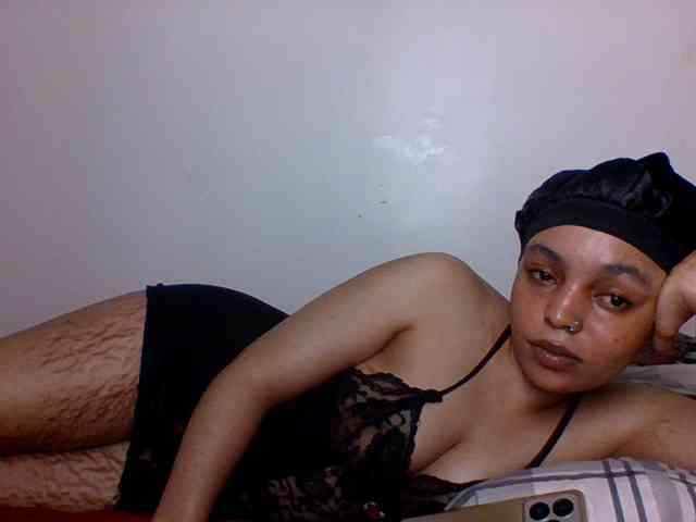 Candy011 webcam