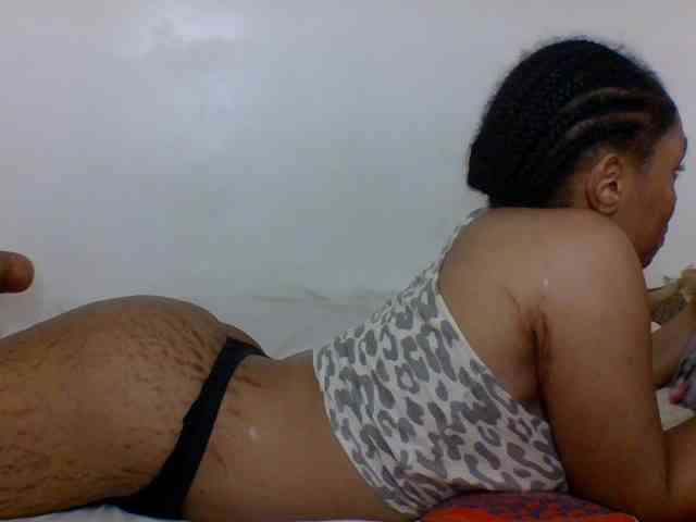 Candy011 webcam