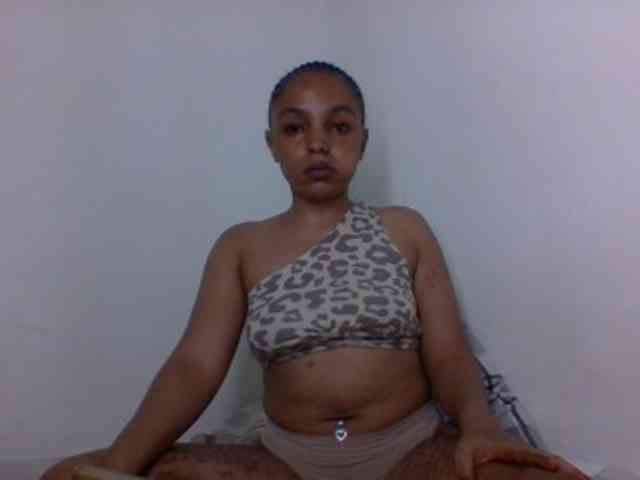 Candy011 webcam