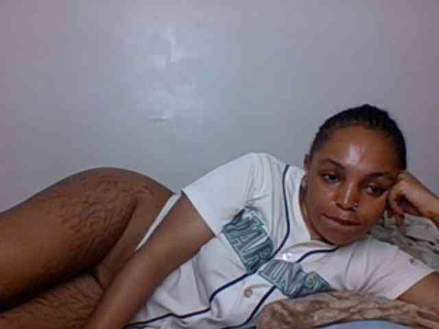 Candy011 webcam