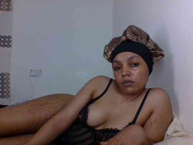Candy011 webcam