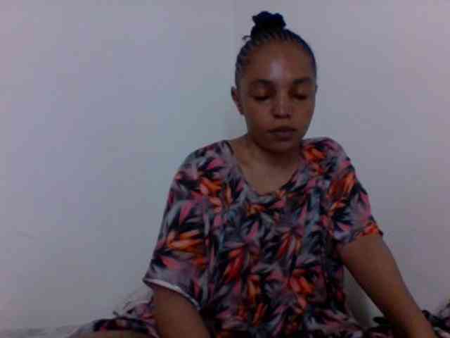 Candy011 webcam