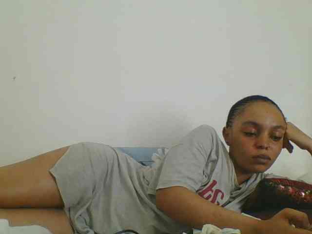 Candy011 webcam