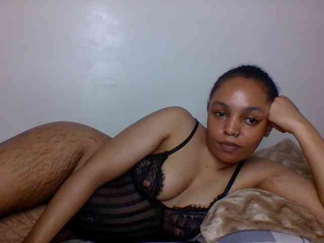 Candy011 webcam