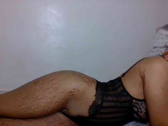 Candy011 webcam