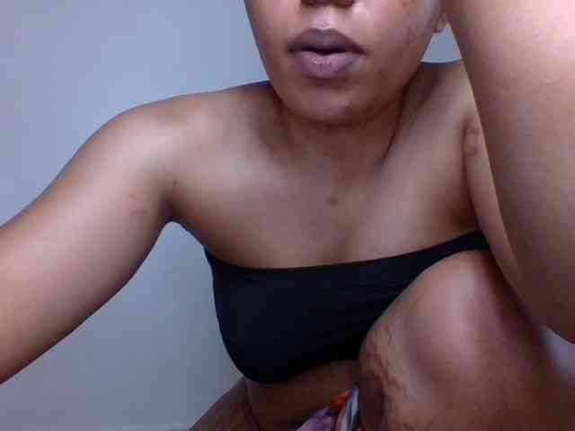 Candy011 webcam