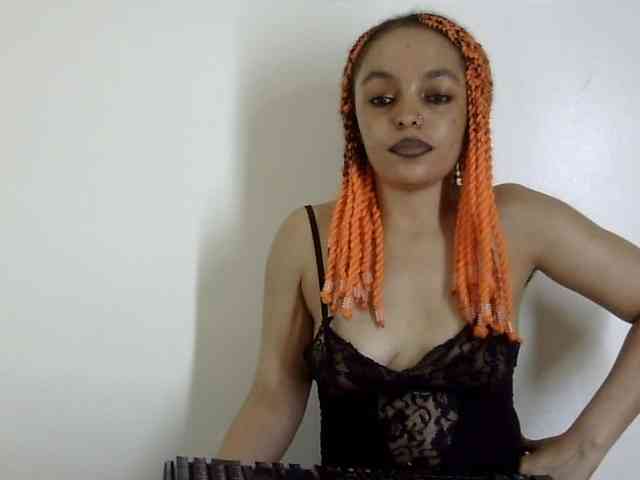 Candy011 webcam