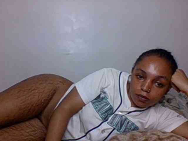 Candy011 webcam
