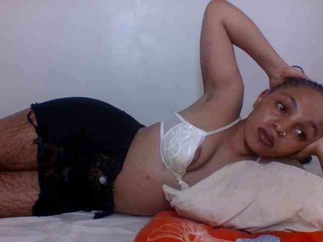 Candy011 webcam