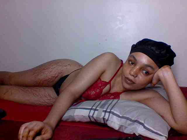 Candy011 webcam