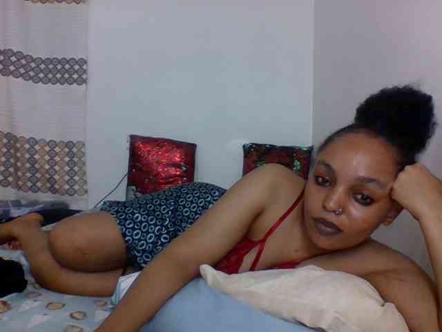 Candy011 webcam