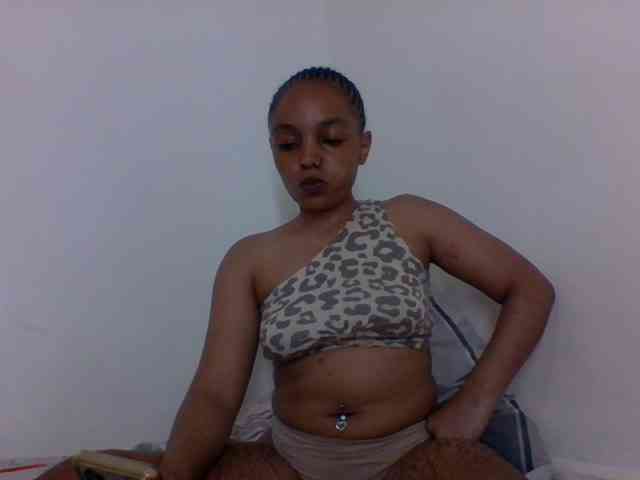 Candy011 webcam