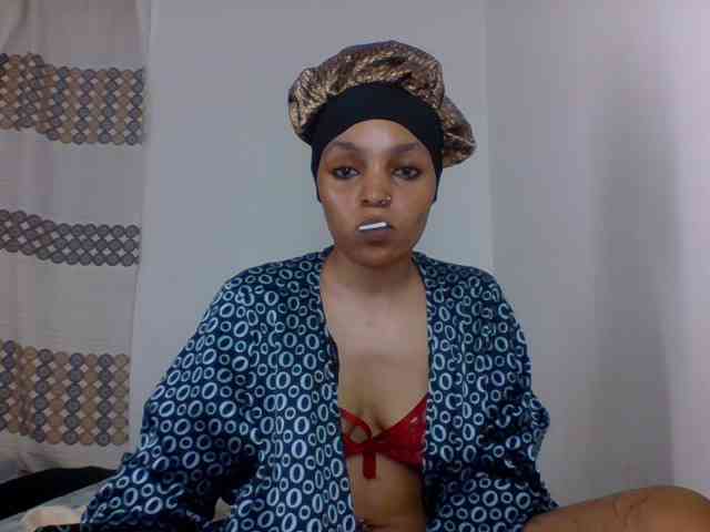 Candy011 webcam