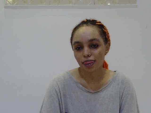 Candy011 webcam