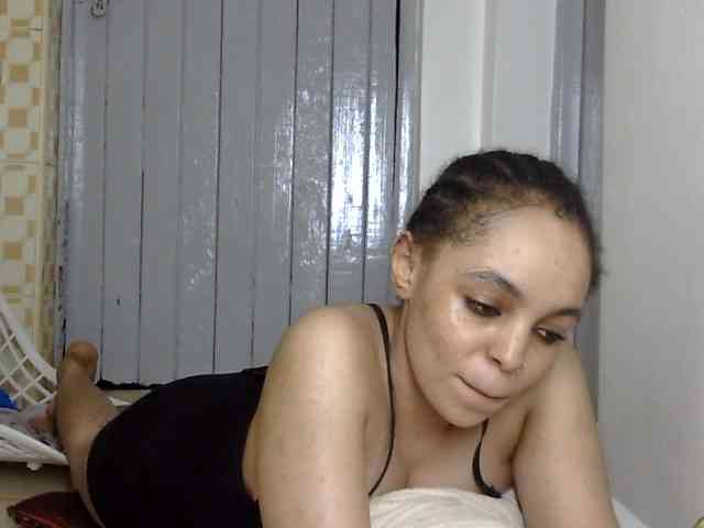 Candy011 webcam