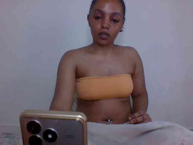 Candy011 webcam
