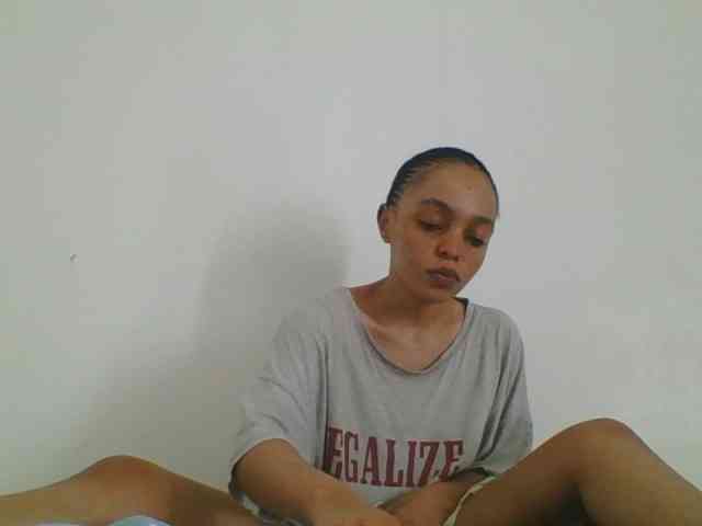 Candy011 webcam