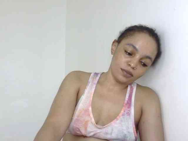 Candy011 webcam