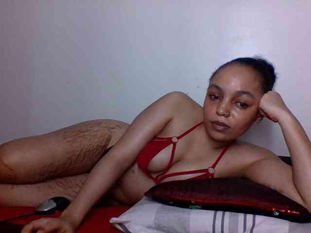 Candy011 webcam