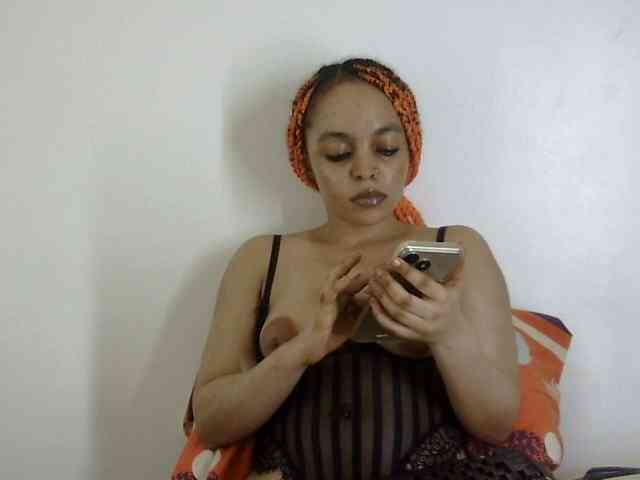 Candy011 webcam